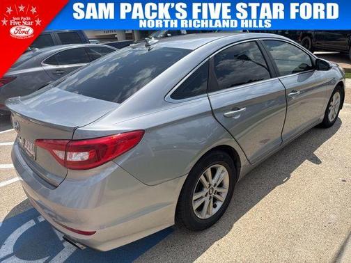 2017 Hyundai SONATA SE