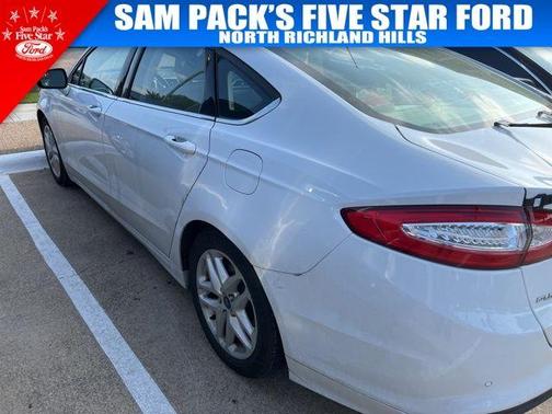 2015 Ford Fusion SE