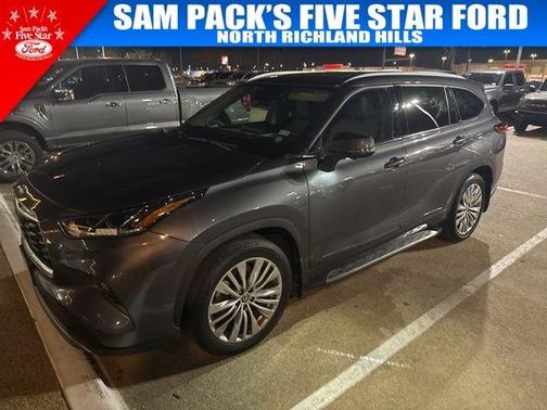 2023 Toyota Highlander Platinum
