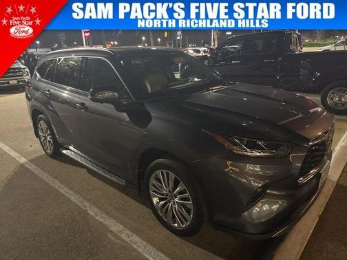 2023 Toyota Highlander Platinum