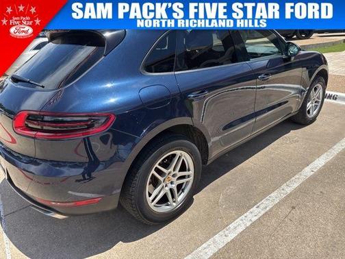 2017 Porsche Macan Base