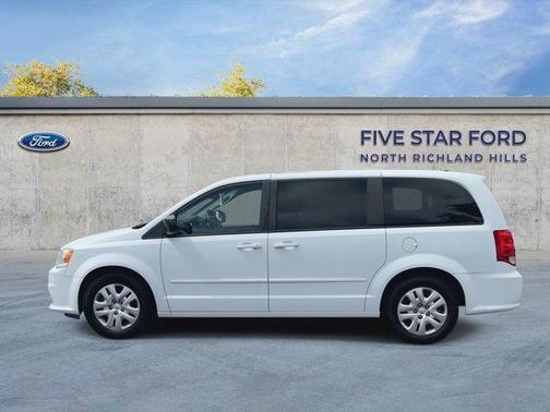 White Knuckle Clearcoat 2017 Dodge Grand Caravan SE