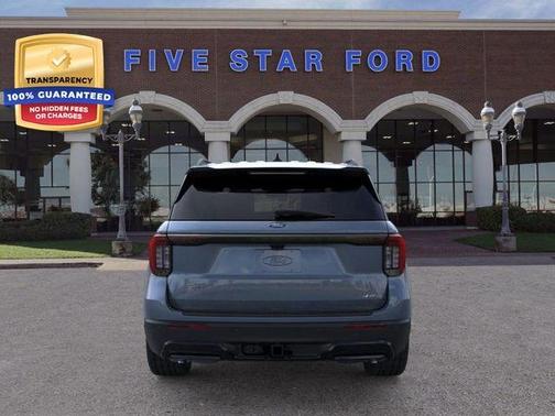 2025 Ford Explorer ST-Line