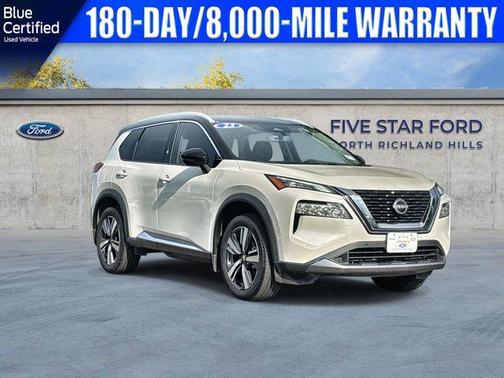 2 Tone White / Black Roof 2023 Nissan Rogue SL