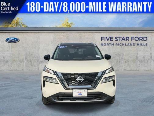 2 Tone White / Black Roof 2023 Nissan Rogue SL