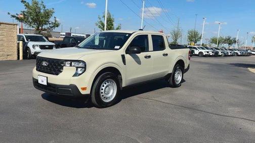 Desert Sand 2025 Ford Maverick XL