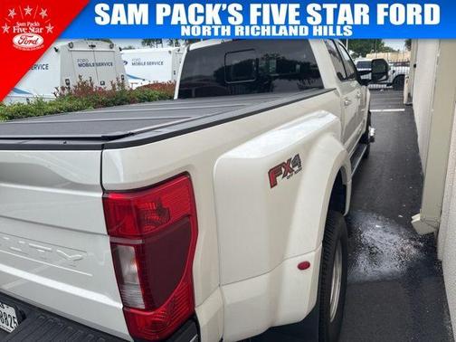 2022 Ford F-350 Lariat Super Duty
