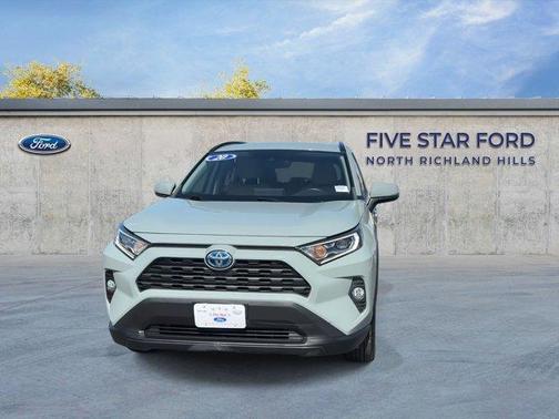 2020 Toyota RAV4 Hybrid XLE