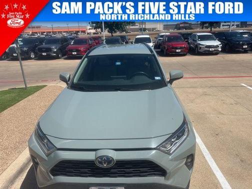 2020 Toyota RAV4 Hybrid XLE