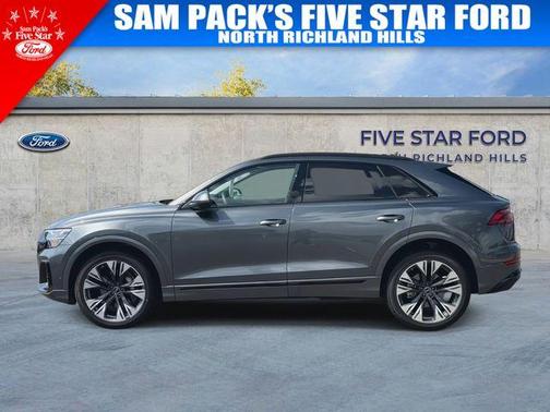 Daytona Gray Pearl Effect 2025 Audi Q8 55 Premium