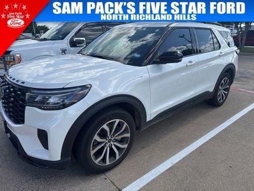 2025 Ford Explorer ST-Line
