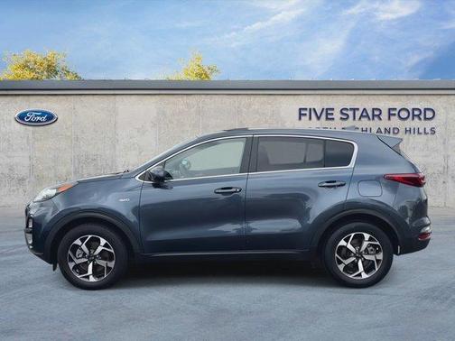 Pacific Blue 2022 Kia Sportage LX