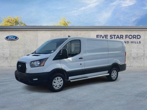 Oxford White 2025 Ford Transit-250 Base