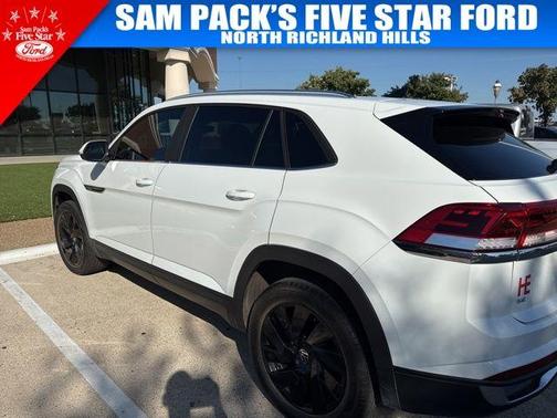 2024 Volkswagen Atlas Cross Sport 2.0T SE w/Technology