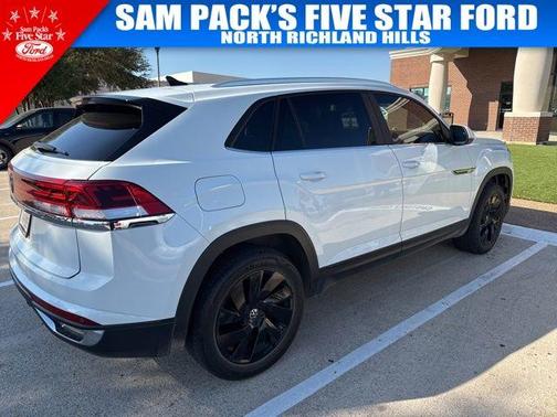 2024 Volkswagen Atlas Cross Sport 2.0T SE w/Technology