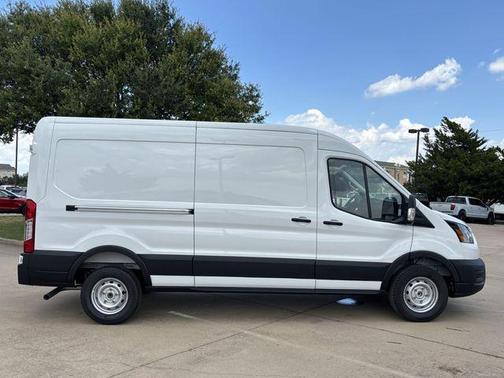 2025 Ford Transit-250 148 WB Medium Roof Cargo