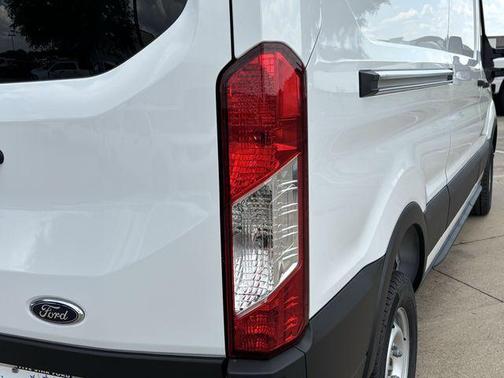 2025 Ford Transit-250 148 WB Medium Roof Cargo
