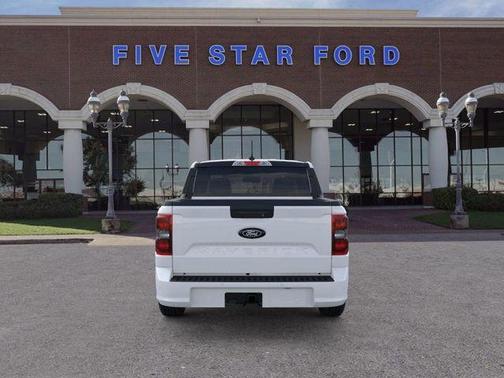 2025 Ford Maverick Lobo Standard