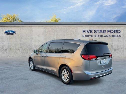 2020 Chrysler Pacifica Touring-L