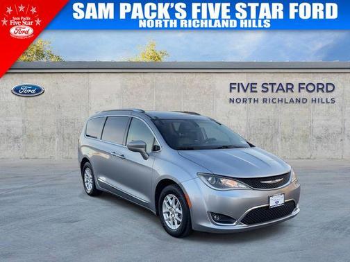 2020 Chrysler Pacifica Touring-L