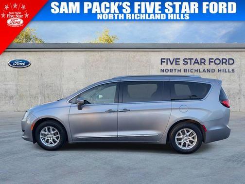 2020 Chrysler Pacifica Touring-L