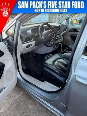 2020 Chrysler Pacifica Touring-L