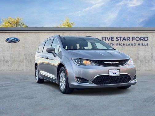 2020 Chrysler Pacifica Touring-L
