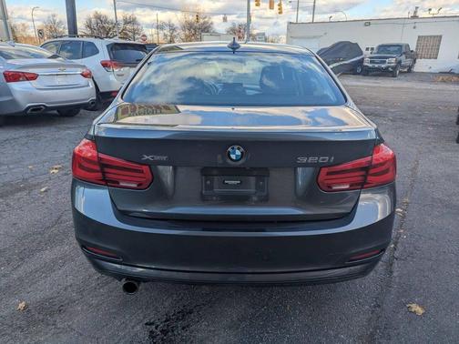 2018 BMW 320 i