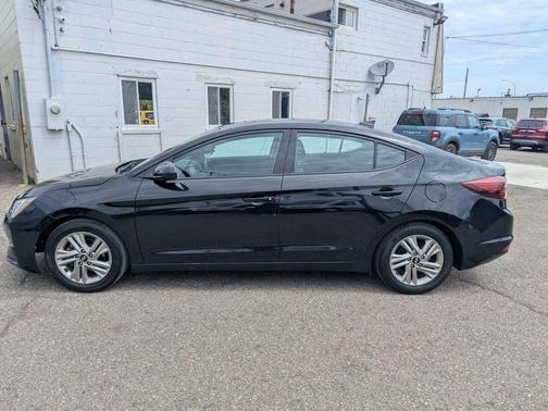 Phantom Black 2019 Hyundai ELANTRA Value Edition