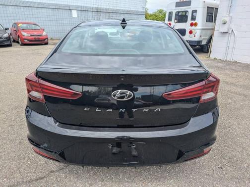 Phantom Black 2019 Hyundai ELANTRA Value Edition