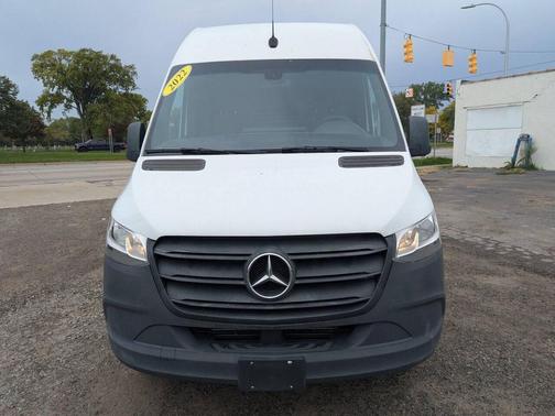 White 2022 Mercedes-Benz Sprinter 2500 Standard Roof