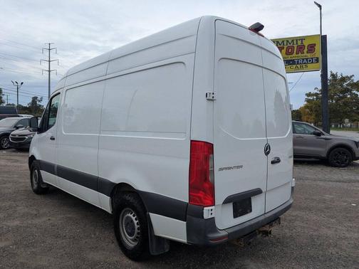 White 2022 Mercedes-Benz Sprinter 2500 Standard Roof