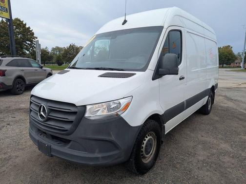 White 2022 Mercedes-Benz Sprinter 2500 Standard Roof