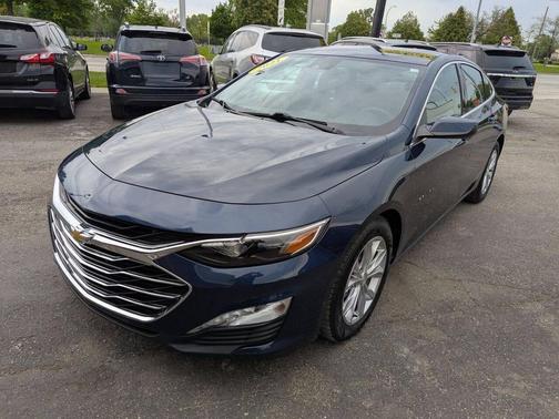 2021 Chevrolet Malibu FWD LT