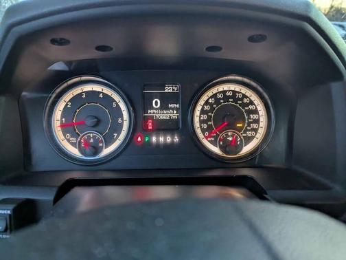 2017 RAM 3500 Tradesman Regular Cab 4x4 8' Box