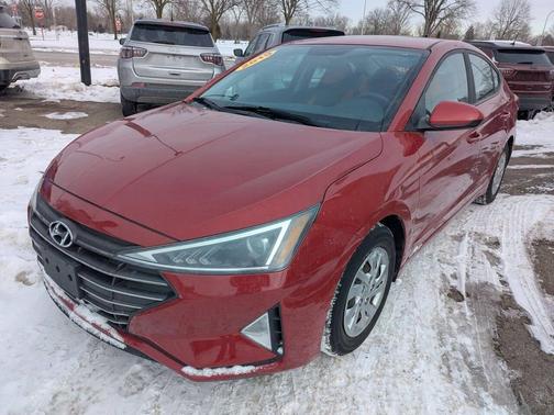 2019 Hyundai ELANTRA SE