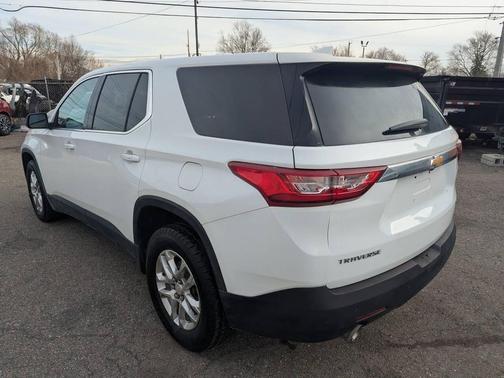 Summit White 2021 Chevrolet Traverse LS