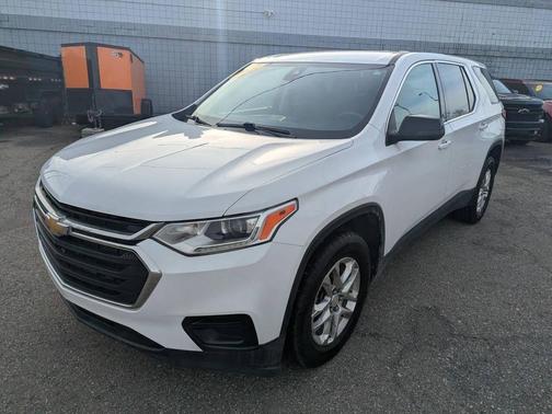 Summit White 2021 Chevrolet Traverse LS