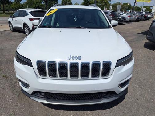 Bright White Clear Coat 2019 Jeep Cherokee Limited