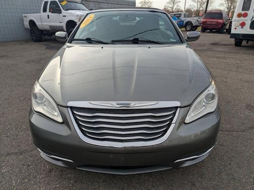 Tungsten Metallic Clearcoat 2011 Chrysler 200 Touring