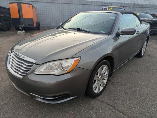 Tungsten Metallic Clearcoat 2011 Chrysler 200 Touring