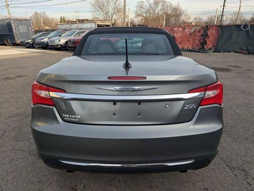 Tungsten Metallic Clearcoat 2011 Chrysler 200 Touring