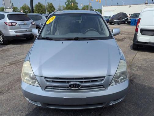 2010 Kia Sedona LX