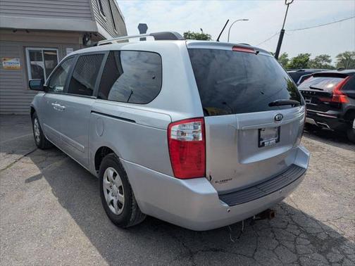 2010 Kia Sedona LX