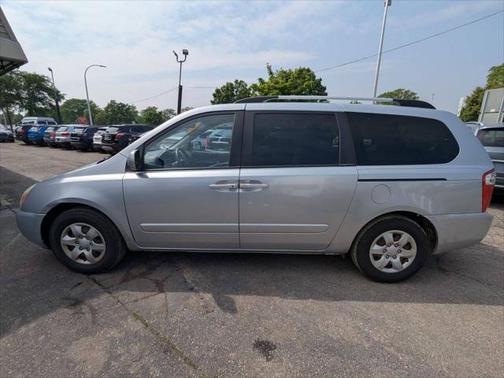 2010 Kia Sedona LX