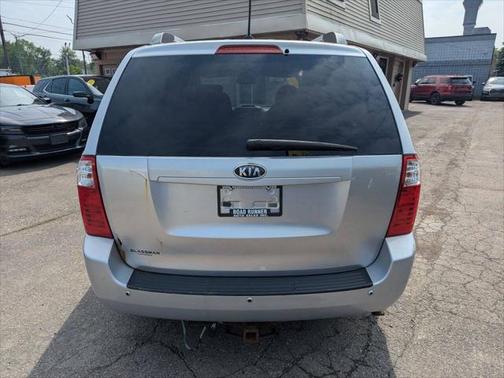 2010 Kia Sedona LX