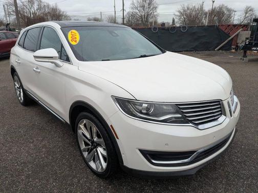 White Platinum Tri-Coat 2017 Lincoln MKX Reserve