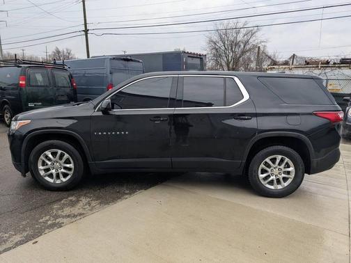 Black 2020 Chevrolet Traverse LS