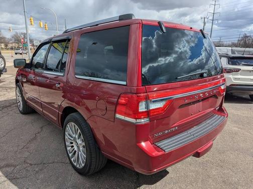 2016 Lincoln Navigator Select