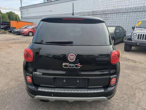 Nero 2014 FIAT 500L Trekking